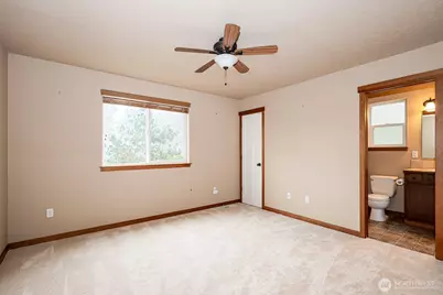 2225 Dickinson Avenue NW, Olympia, WA 98502 - Photo 24