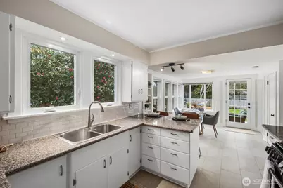 7941 30th Avenue SW, Seattle, WA 98126 - Photo 10