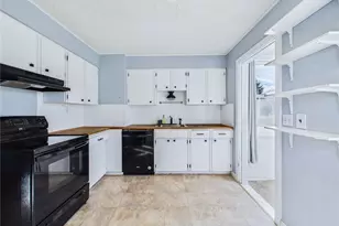 2103 E 21st St, Bremerton, WA 98310 - Photo 10