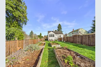 2103 E 21st Street, Bremerton, WA 98310 - Photo 2