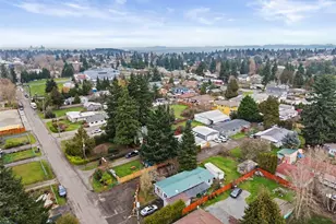 11040 14th Ave SW, Seattle, WA 98146 - Photo 2