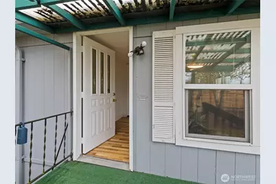 11040 14th Avenue SW, Seattle, WA 98146 - Photo 4