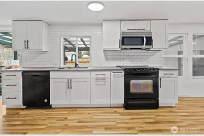 11040 14th Avenue SW, Seattle, WA 98146 - Photo 16