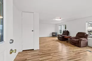 11040 14th Ave SW, Seattle, WA 98146 - Photo 4