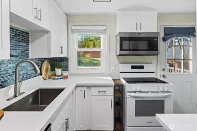 11451 71st Place S, Seattle, WA 98178 - Photo 8