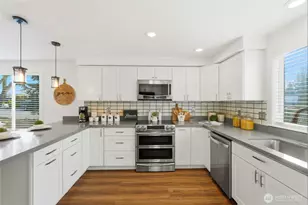 7027 210th St SW, Lynnwood, WA 98036 - Photo 6