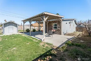 726 Methow St, Wenatchee, WA 98801 - Photo 8