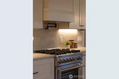 1709 S McClellan Street, Seattle, WA 98144 - Photo 12
