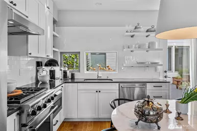 1536 15th Avenue E, Seattle, WA 98112 - Photo 10