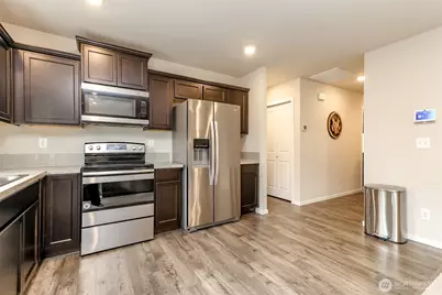 10710 185th Street E, Puyallup, WA 98374 - Photo 4