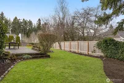 26018 SE 38th Court, Sammamish, WA 98029 - Photo 32