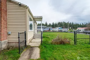 544 NE Easy St, Oak Harbor, WA 98277 - Photo 8