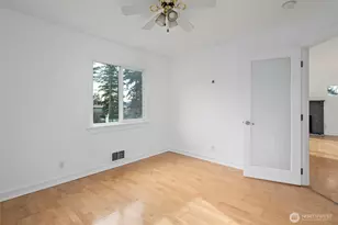 544 NE Easy St, Oak Harbor, WA 98277 - Photo 22