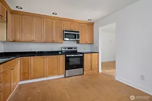 544 NE Easy St, Oak Harbor, WA 98277 - Photo 16