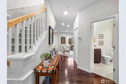 8214 NE 163rd Place, Kenmore, WA 98028 - Photo 4