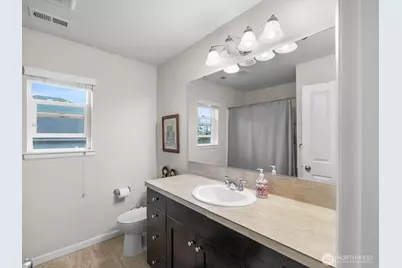 8214 NE 163rd Place, Kenmore, WA 98028 - Photo 18