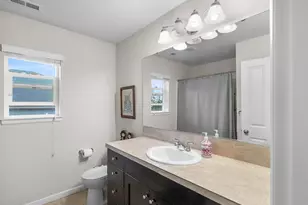 8214 NE 163rd Pl, Kenmore, WA 98028 - Photo 18