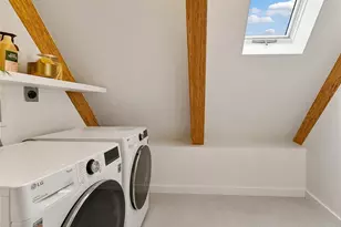 2411 4th Ave W, Seattle, WA 98119 - Photo 26