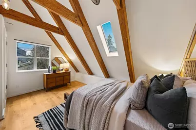 2411 4th Avenue W, Seattle, WA 98119 - Photo 24