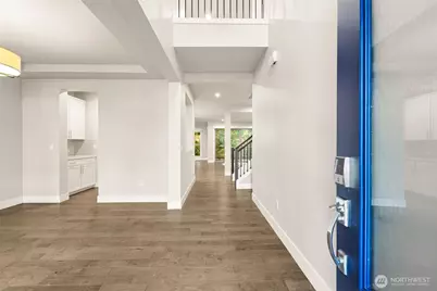 12055 SE May Creek Park Drive, Newcastle, WA 98056 - Photo 2