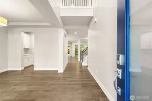 12055 SE May Creek Park Dr, Newcastle, WA 98056 - Photo 2