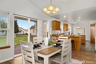 1192 Fidalgo Dr, Burlington, WA 98233 - Photo 8