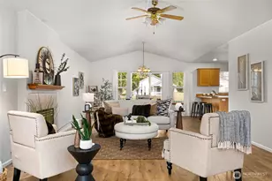 1192 Fidalgo Dr, Burlington, WA 98233 - Photo 4