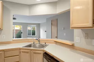 1051 Madison Ave N, Bainbridge Island, WA 98110 - Photo 6