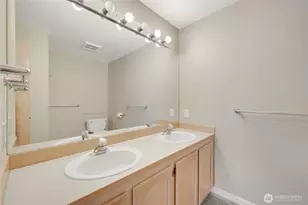 1051 Madison Ave N, Bainbridge Island, WA 98110 - Photo 16