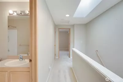 1051 Madison Avenue N, Bainbridge Island, WA 98110 - Photo 12