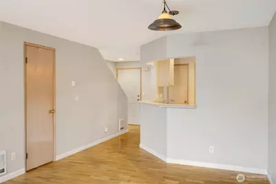 1051 Madison Avenue N, Bainbridge Island, WA 98110 - Photo 8