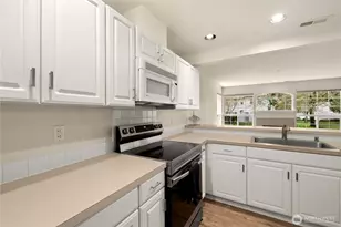 2051 S 368th Pl, Federal Way, WA 98003 - Photo 10