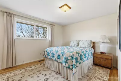 3719 Petersville Road NE, Bremerton, WA 98310 - Photo 18