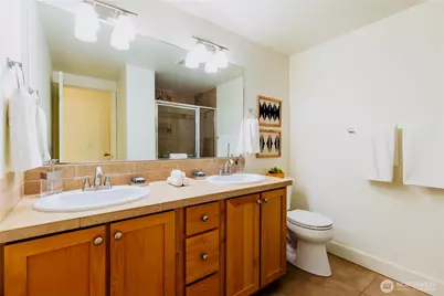 2674 SW Sylvan Heights Drive, Seattle, WA 98106 - Photo 20