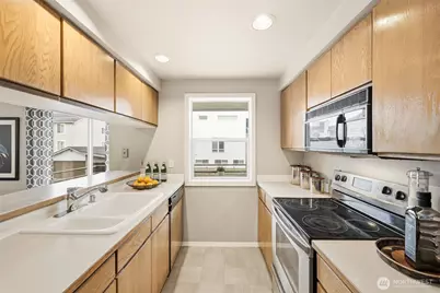 3022 63rd Avenue SW #202, Seattle, WA 98116 - Photo 10