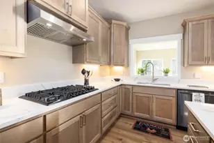 8127 Coyote Spgs Ln, Sedro Woolley, WA 98284 - Photo 12