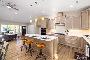 8127 Coyote Spgs Ln, Sedro Woolley, WA 98284 - Photo 16