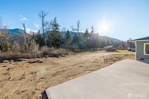8127 Coyote Spgs Ln, Sedro Woolley, WA 98284 - Photo 38