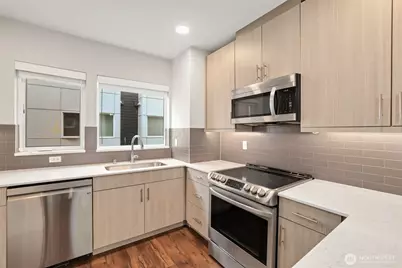 12522 15th Avenue NE #B, Seattle, WA 98125 - Photo 10