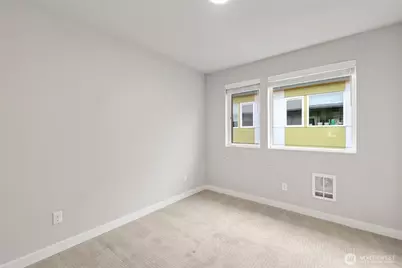 12522 15th Avenue NE #B, Seattle, WA 98125 - Photo 18