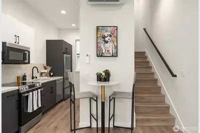 6716 B Corson Avenue S, Seattle, WA 98108 - Photo 6