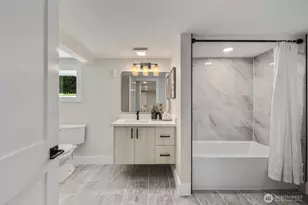 8226 Meridian Ave N, Seattle, WA 98103 - Photo 32