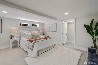 8226 Meridian Avenue N, Seattle, WA 98103 - Photo 26