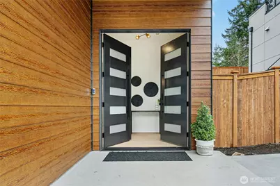 24257 SE 26th Place, Sammamish, WA 98075 - Photo 2