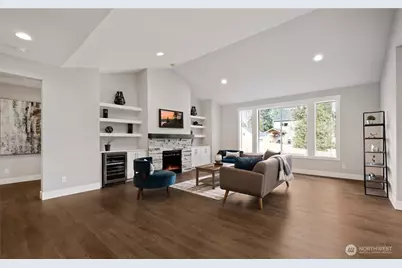 8831 27th St E, Edgewood, WA 98371 - Photo 6