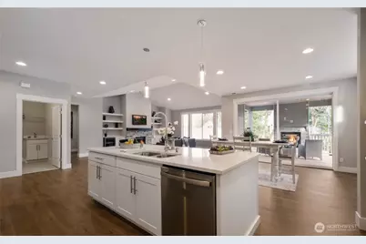 8831 27th St E, Edgewood, WA 98371 - Photo 10