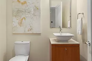 10700 NE 4th St, Bellevue, WA 98004 - Photo 14