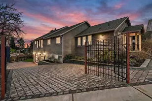 11642 Roseberg Ave S, Burien, WA 98168 - Photo 2