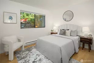 12517 NE 23rd Pl, Bellevue, WA 98005 - Photo 16