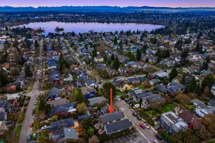 336 N 70th St, Seattle, WA 98103 - Photo 2